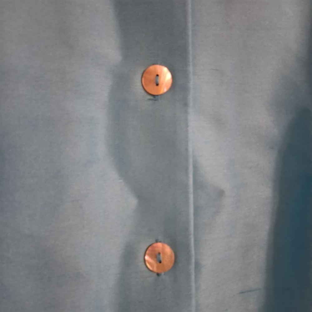 100% Silk Turquoise Sleeveless Button Up 18 Pearl Buttons Gorgeous Coastal Beach - Picture 5 of 5